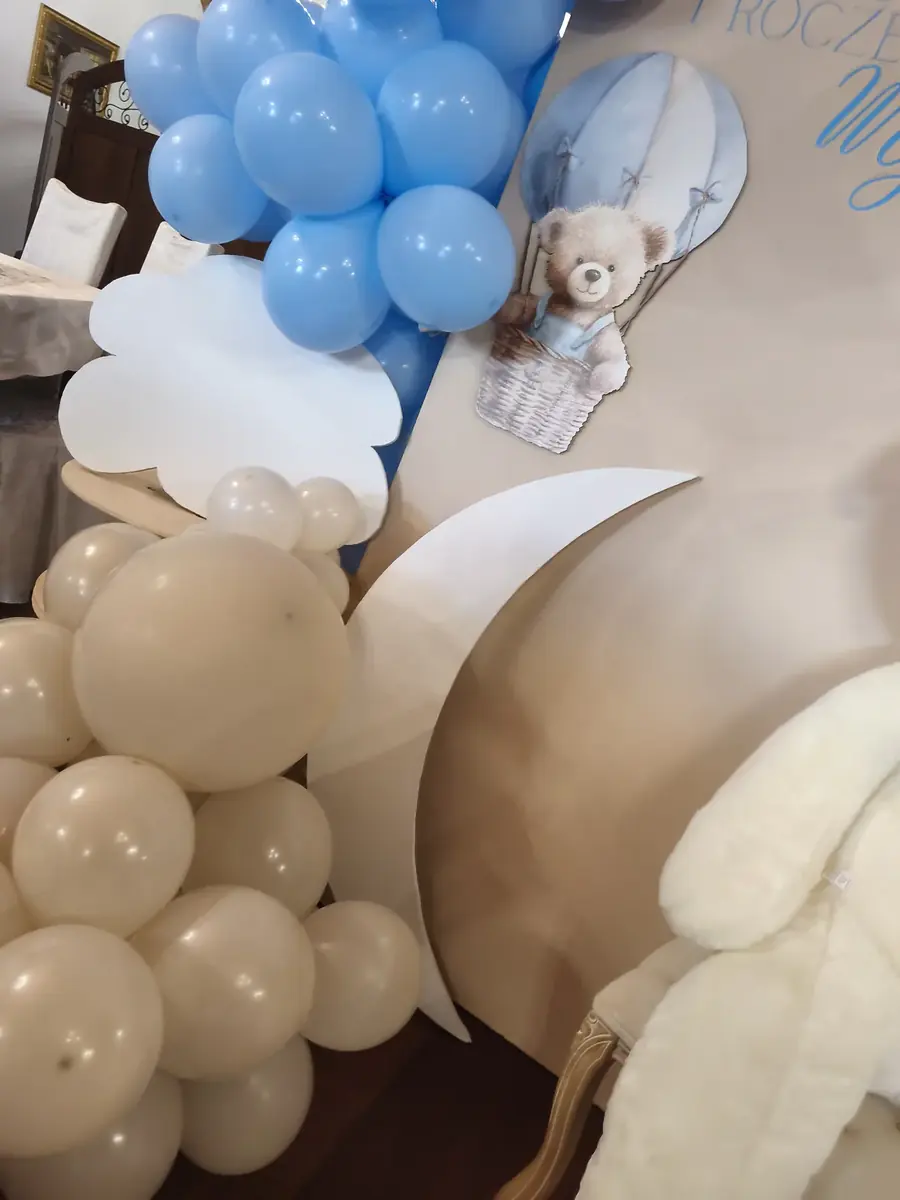 Balony i chmurki na chrzest